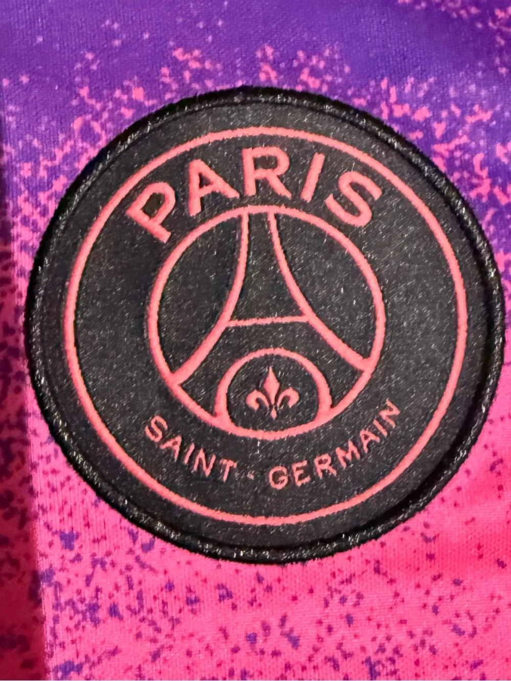 Authentic Jordan Paris Saint-Germain x Jordan Four Stadium Jersey hyper pink